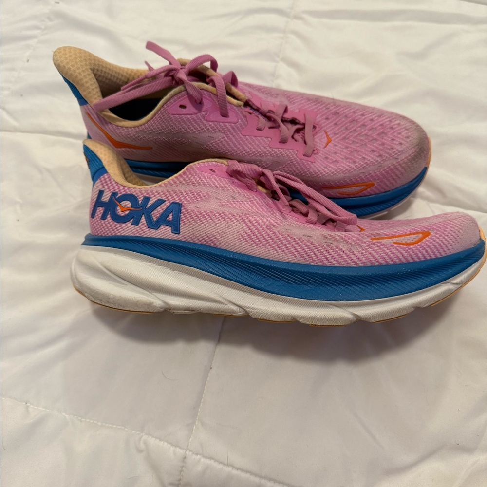 Hoka Clifton 9